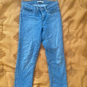 Levi's 312 Shaping Slim